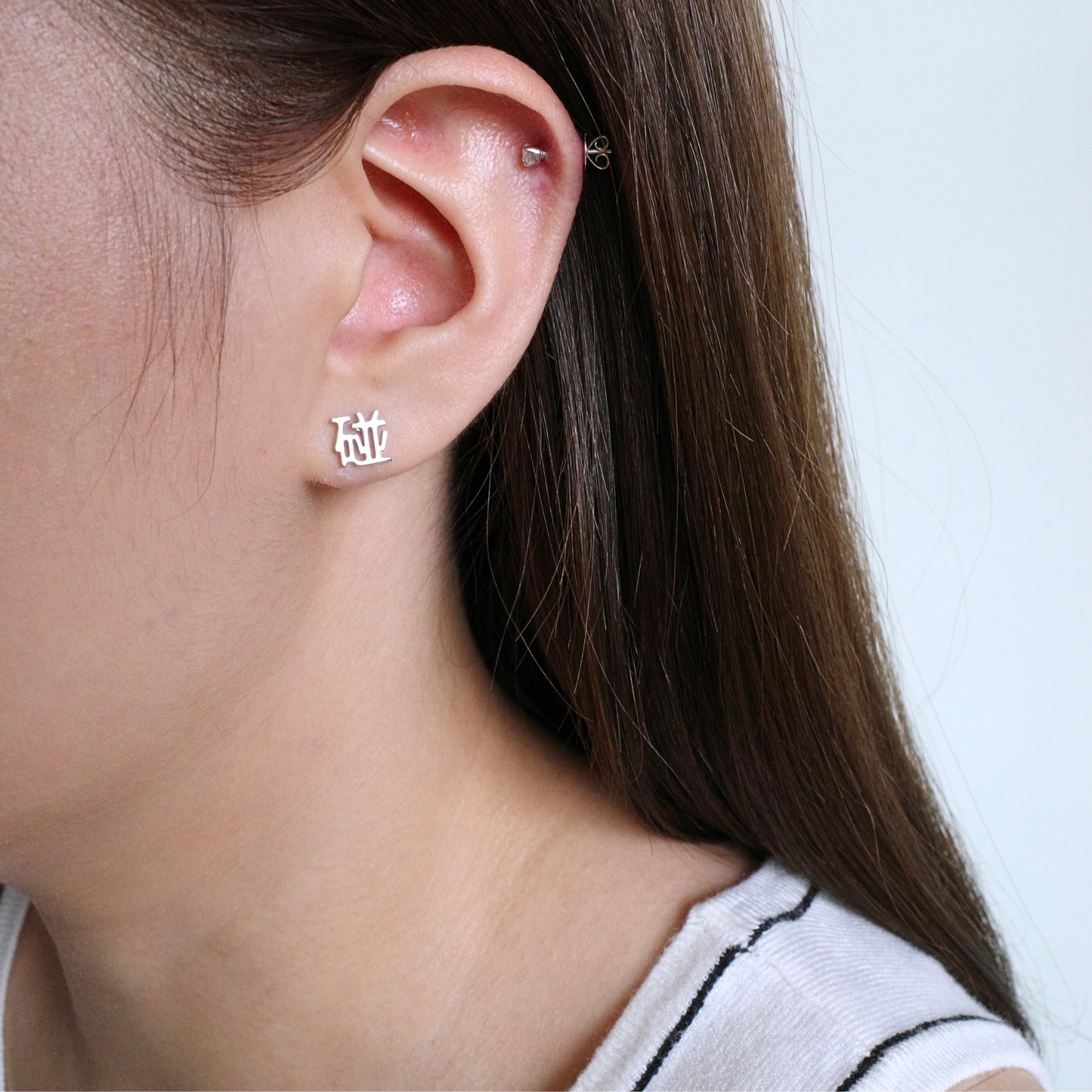 Pong (碰) Earrings